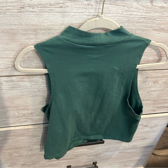 Wild Fable Green Mock Collard Sleeveless Crop Top Shirt Women Junior Sz XL - Picture 3 of 4